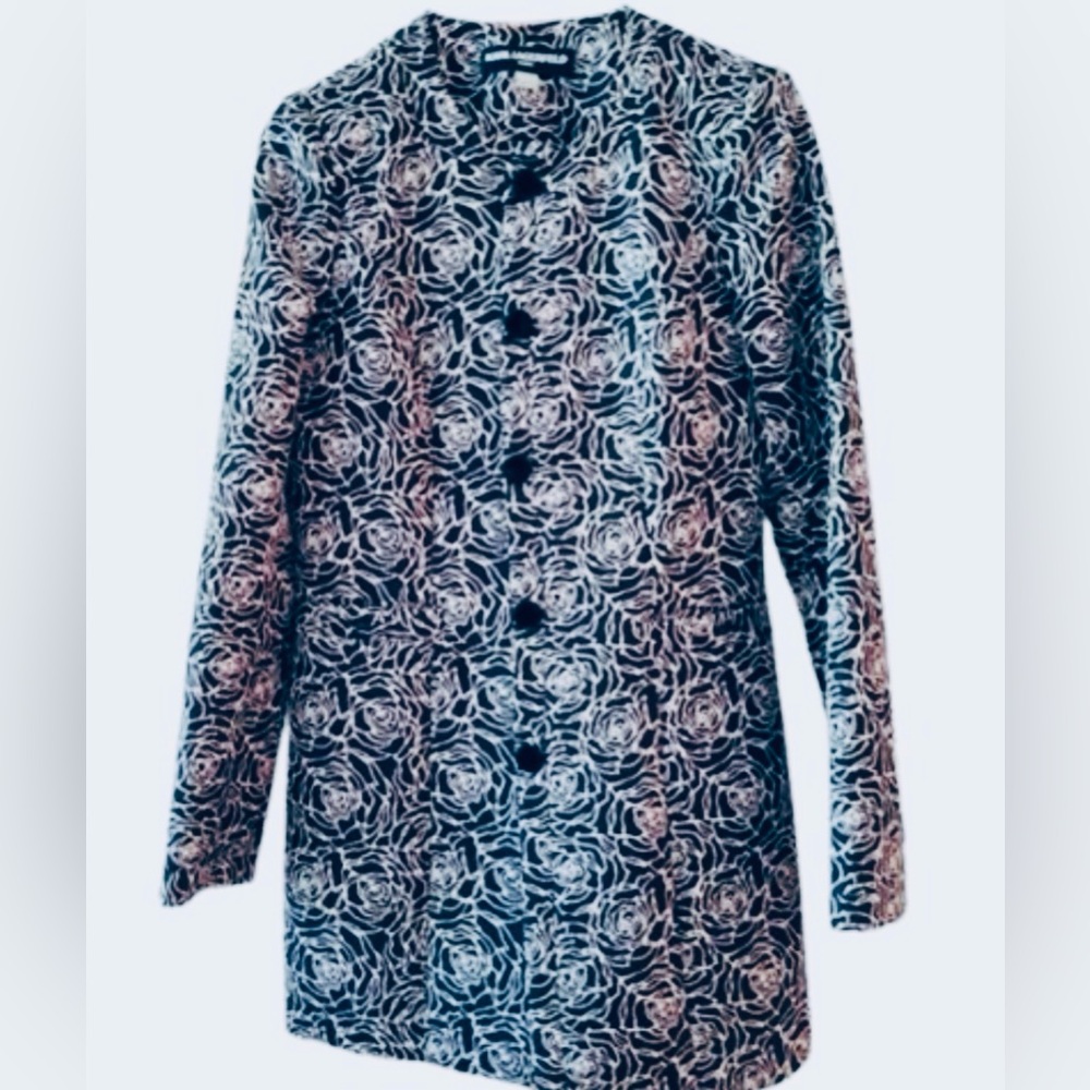 KARL LAGERFELD PARIS 🤍🖤WHITE ON BLACK🤍🖤 ROSE DESIGN COAT SIZE 4 🌟LIKE NEW🌟